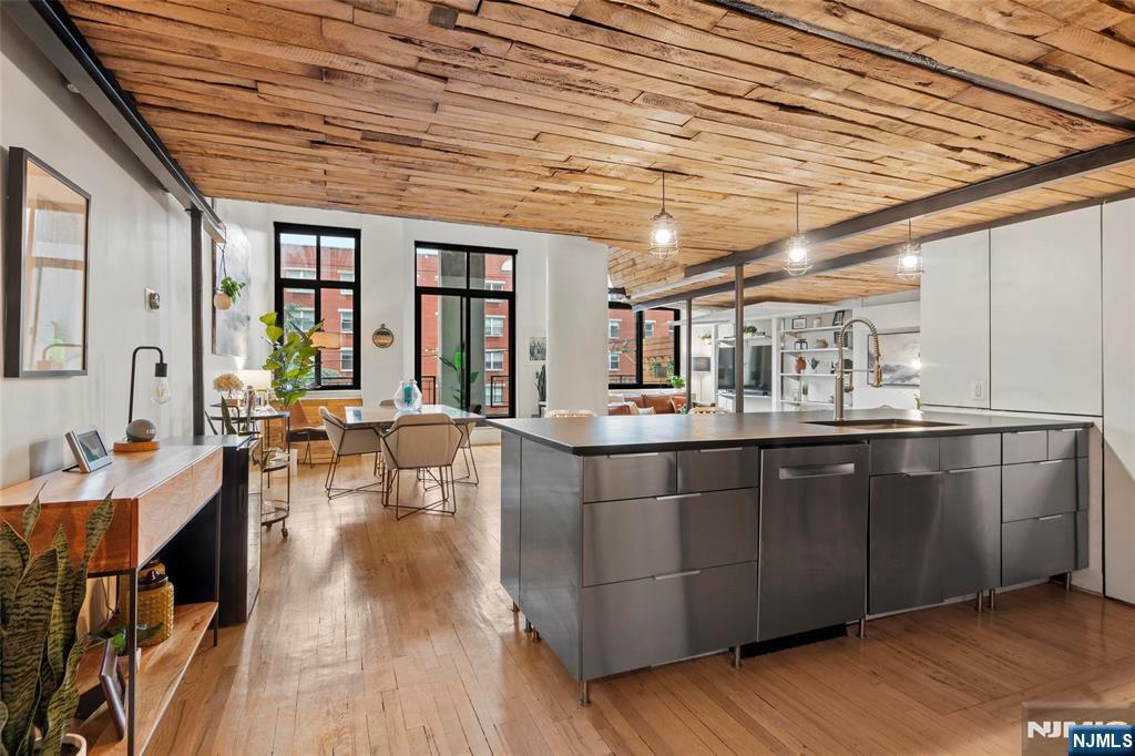 Property Photo: 205 10th Street 3G NJ 07302