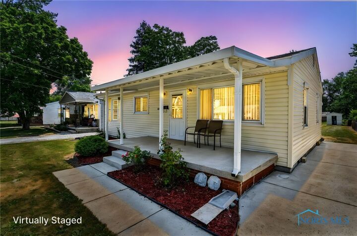 Property Photo: 613 Davis Street OH 45840