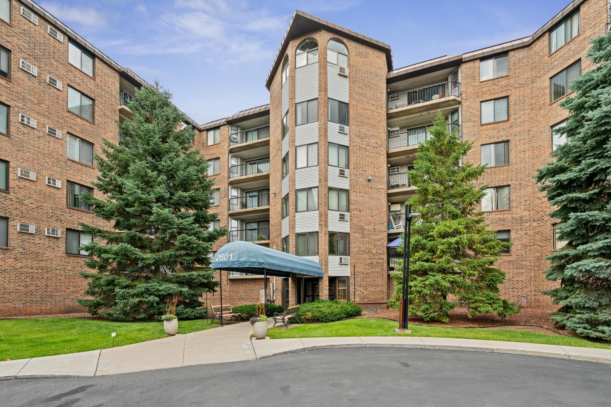 Property Photo:  2601 Kenzie Terrace 324  MN 55418 