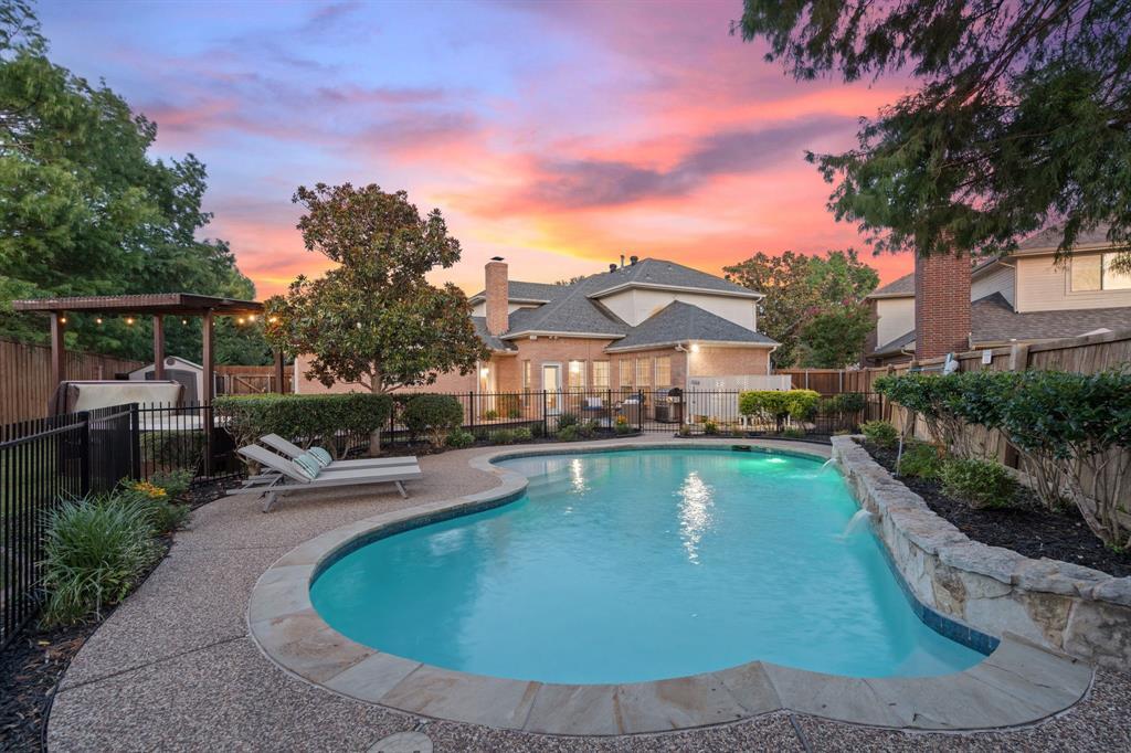 Property Photo: 2221 Cristina Circle TX 75006