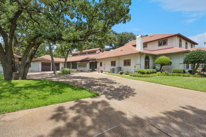 Property Photo:  6500 Calender Road  TX 76001 