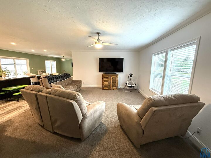 Property Photo: 303 Marble IA 51040