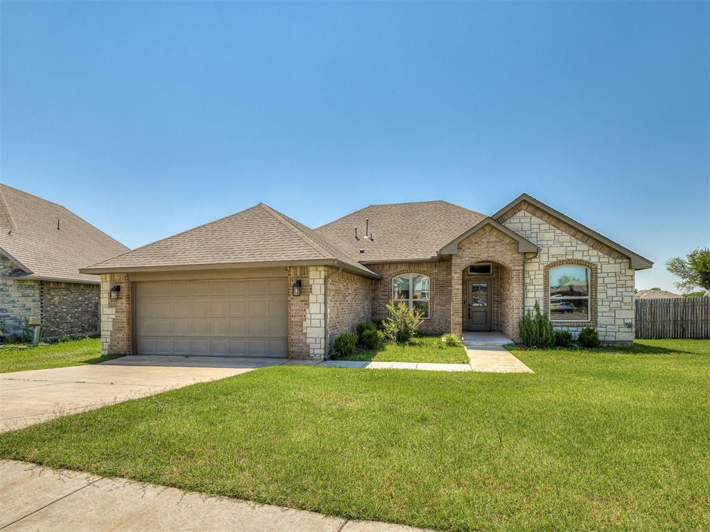 Property Photo: 19725 Brookville Drive OK 73012