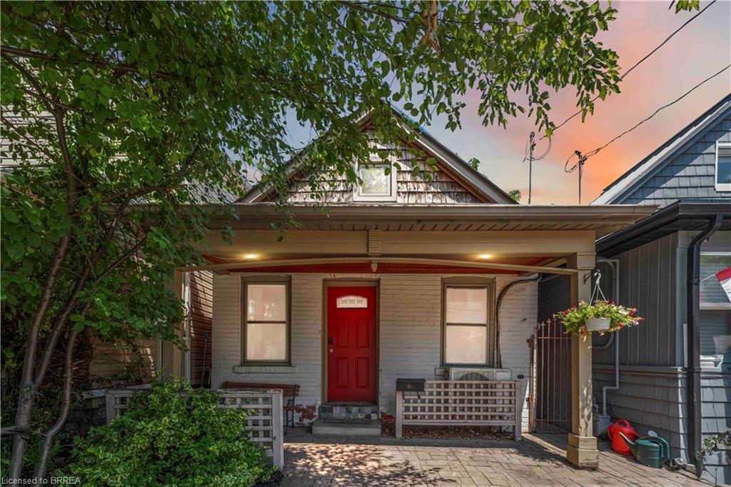 Property Photo:  21 1/2 Albany Avenue  ON L8H 2H3 