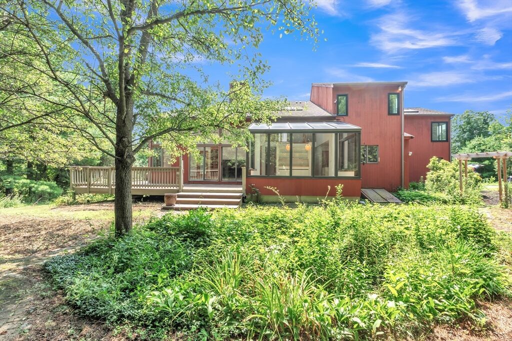 Property Photo:  9 Stony Brook Rd  MA 01886 