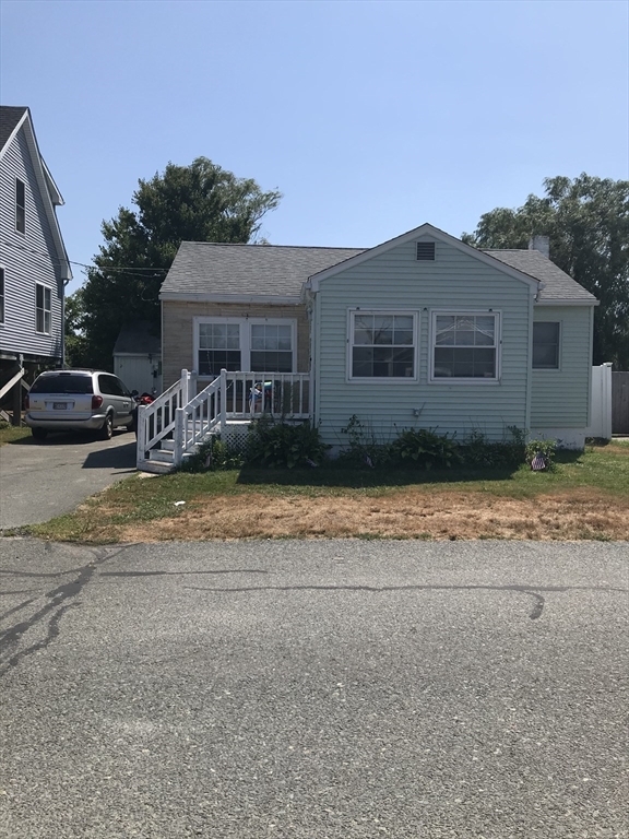 27 McArthur Rd. Winter  Marshfield MA 02050 photo