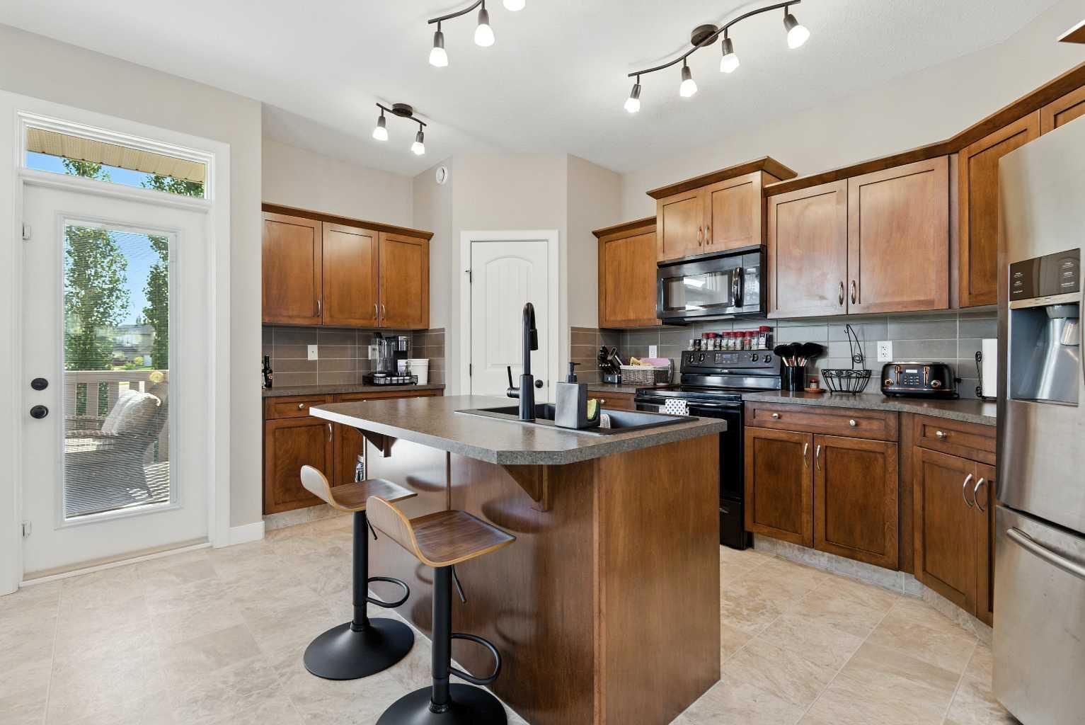 Property Photo:  5 Thomas Place  AB T4P 0L7 