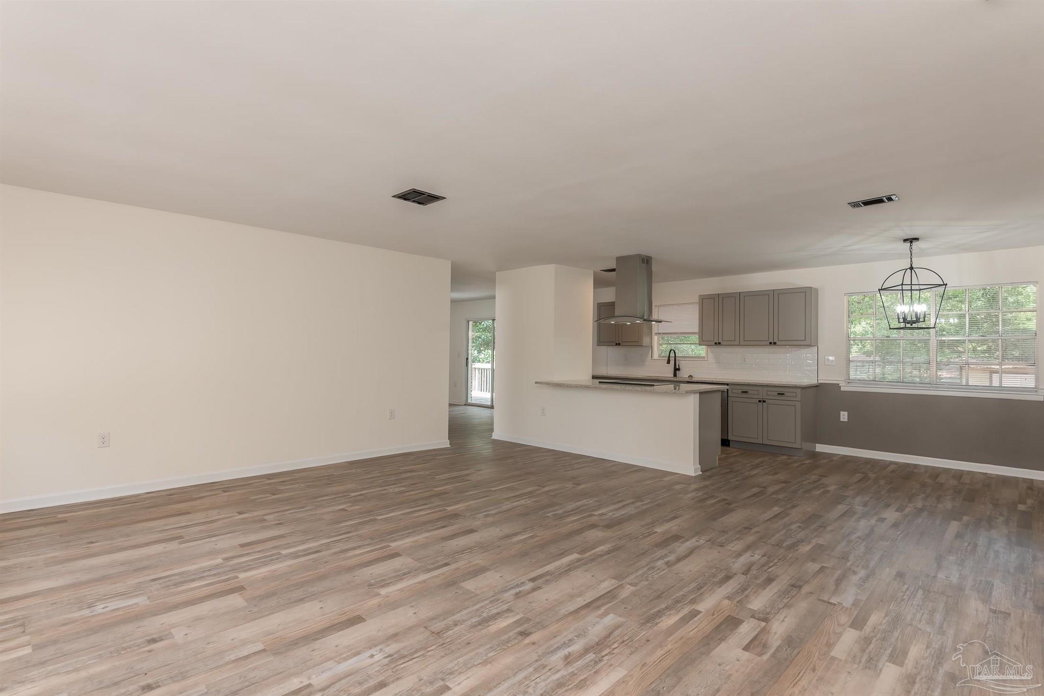 Property Photo: 4930 Rugby Ct FL 32504