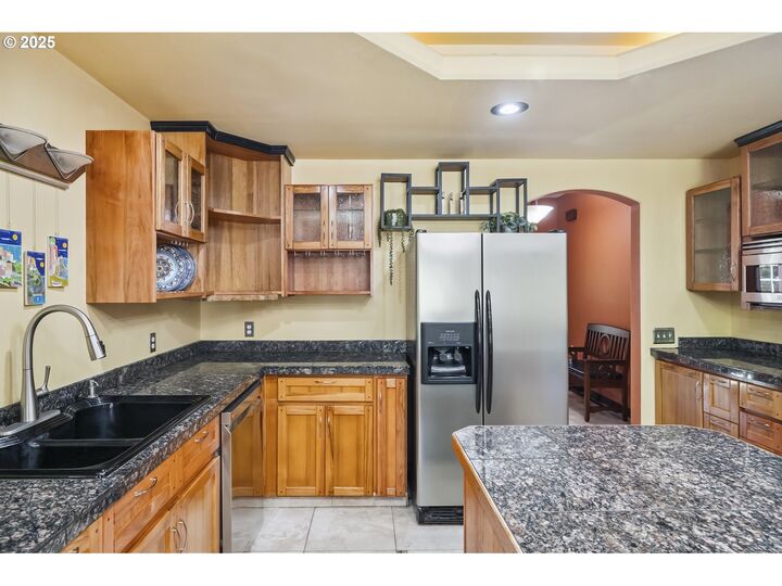 Property Photo: 9631 SE Clatsop St OR 97266