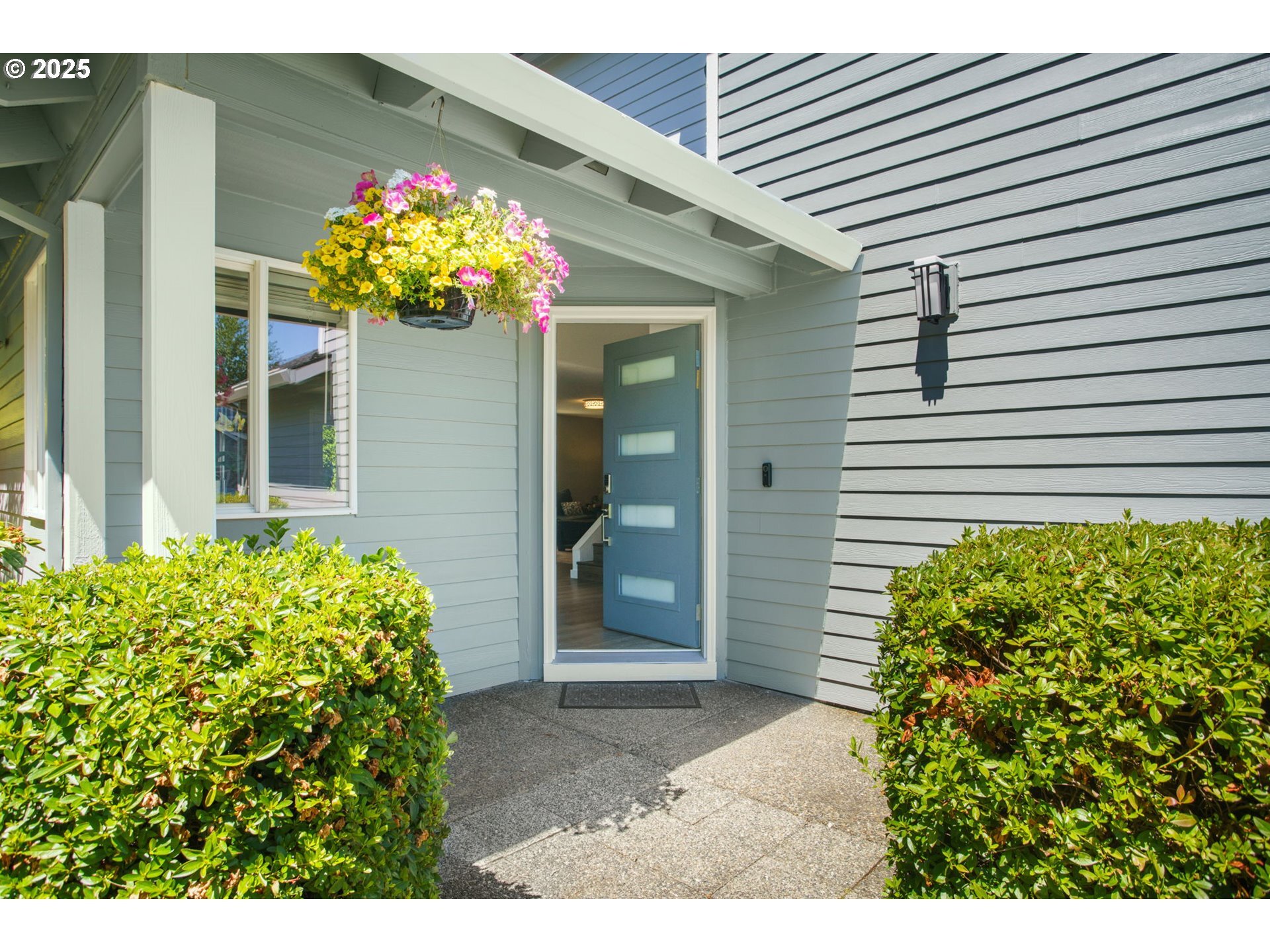 Property Photo:  22615 SW 93rd Ter  OR 97062 