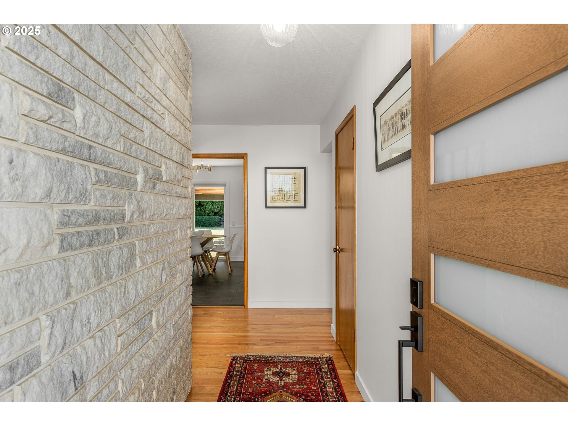 Property Photo: 13030 NE Rose Pkwy OR 97230