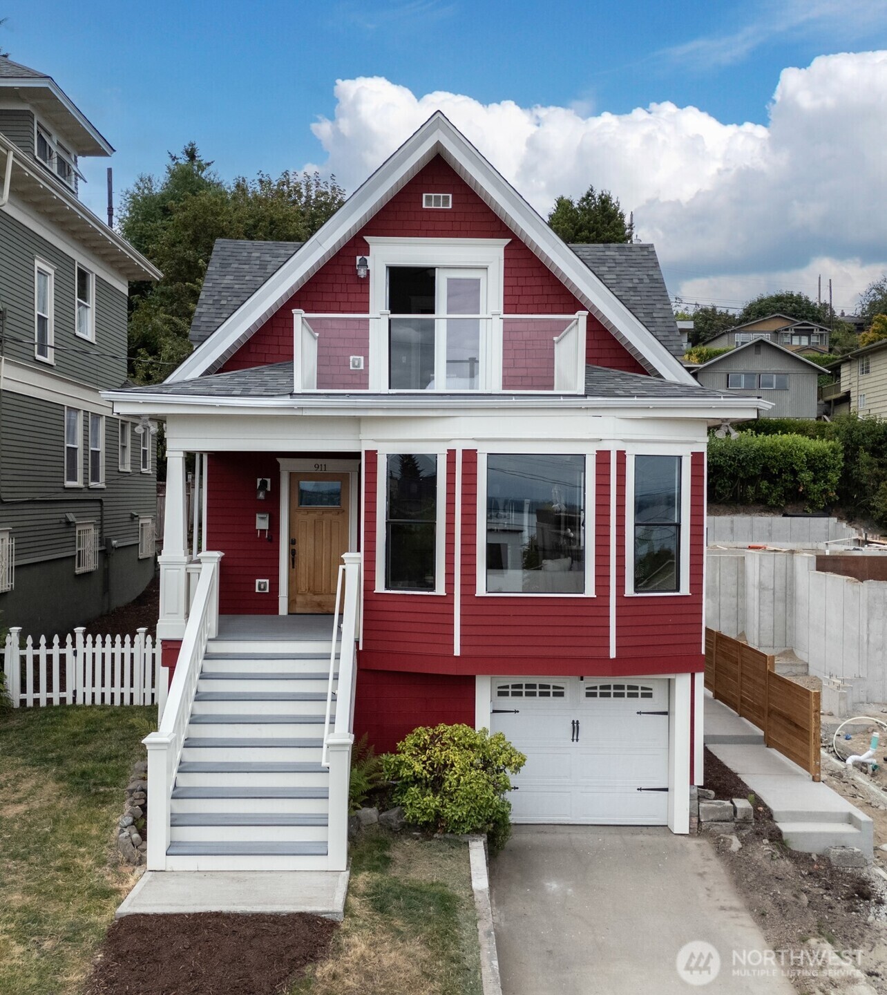 911  32nd Avenue S  Seattle WA 98114 photo