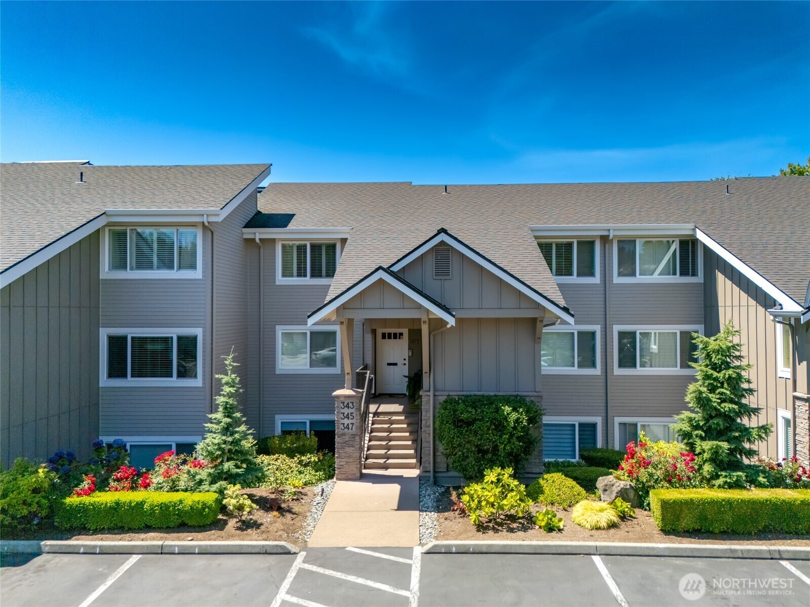 345  101st Ave SE  Bellevue WA 98004 photo