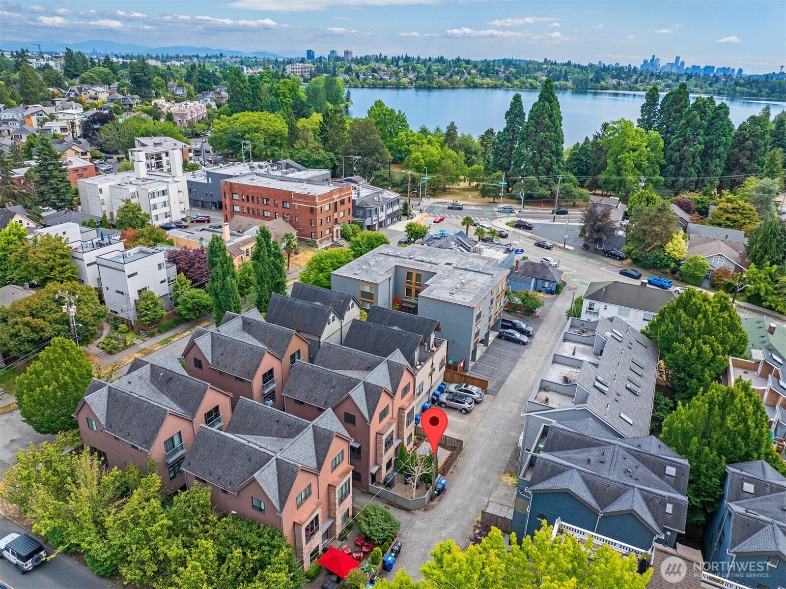 Property Photo: 1521 N 80th Street WA 98103