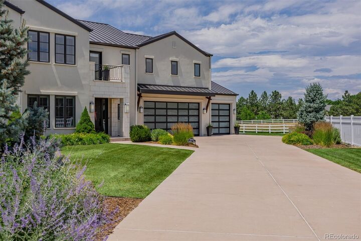 Property Photo:  15075 E Pinewood Place  CO 80016