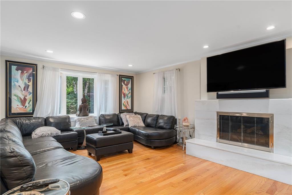 Property Photo: 120 Fox Run RI 02818