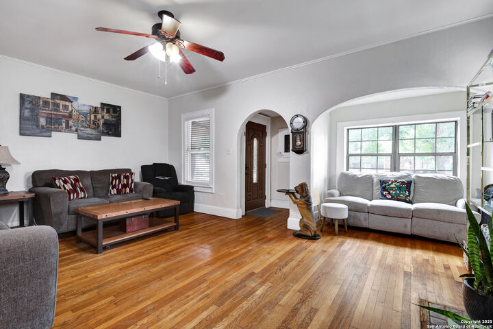 Property Photo:  1619 W. Kings Hwy  TX 78201 