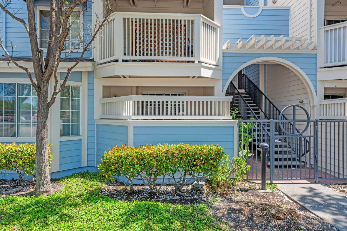 Property Photo:  601 Arcadia Terrace 103  CA 94085 