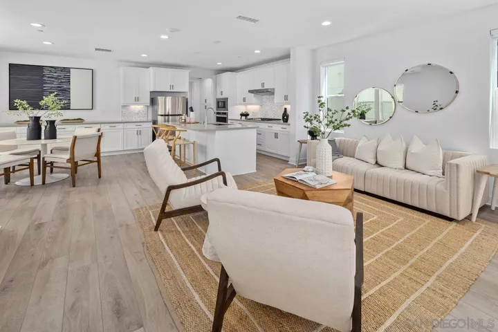 11050 Solstice  San Diego CA 92126 photo