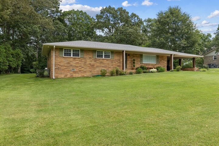 Property Photo:  1020 Larkwood Dr  AL 35055 - CULLMAN 