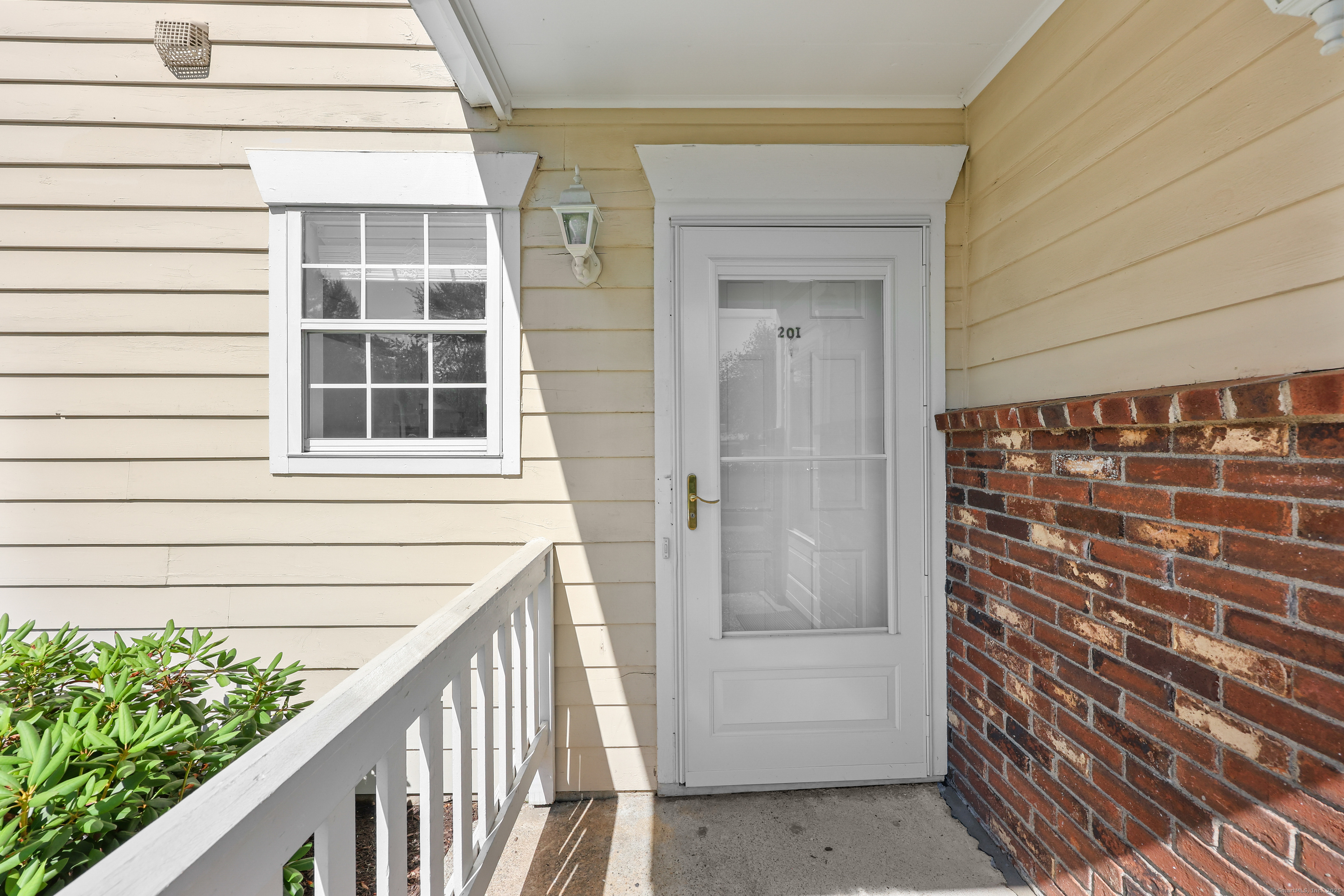 Property Photo:  20 Janet Circle I  CT 06606 