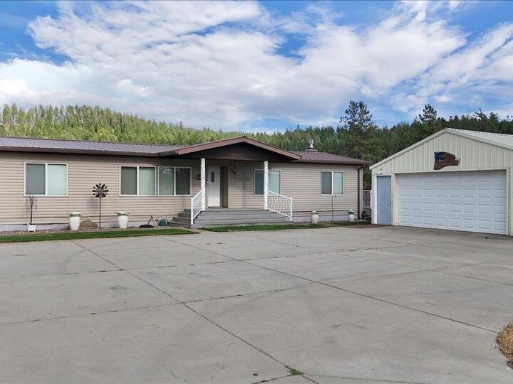 Property Photo:  26026 N Madison Rd  WA 99003 