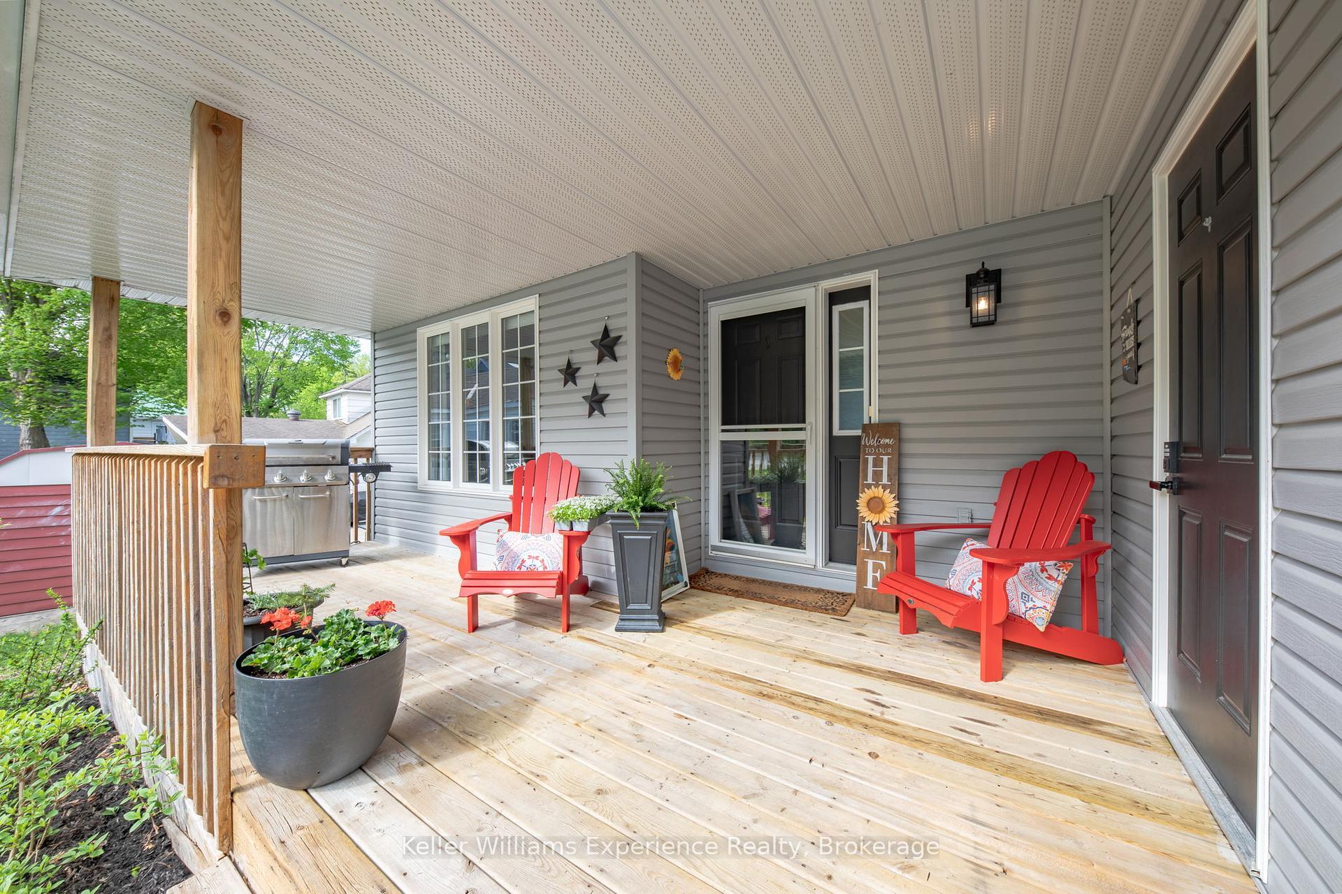 Property Photo: 10 Clarence Avenue ON L9M 1A9