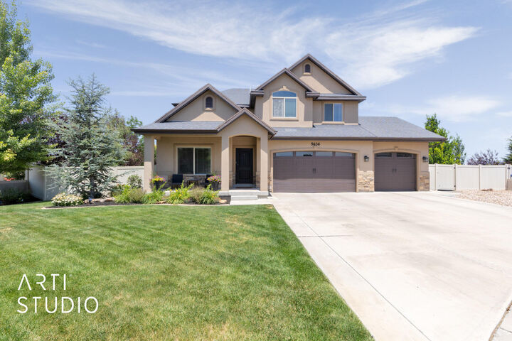 5636 W Evening View Dr  Herriman UT 84096 photo