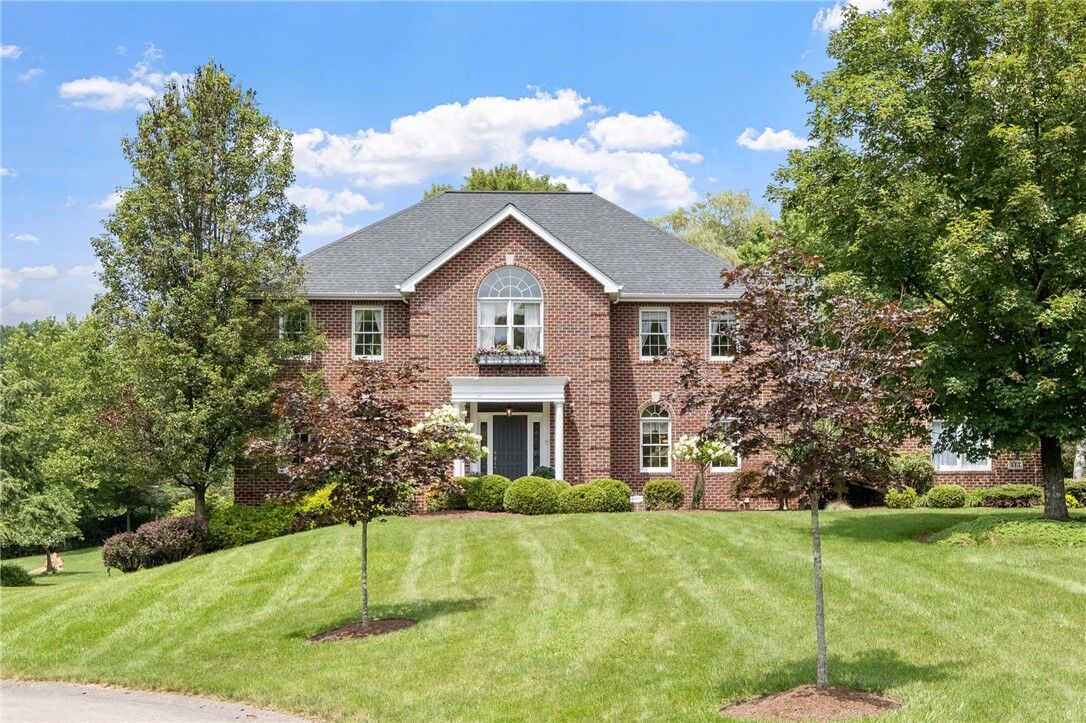 Property Photo:  414 Lenox Ct  PA 15044 