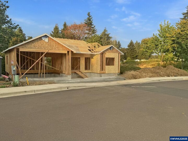 Property Photo: 1423 45th Av OR 97386