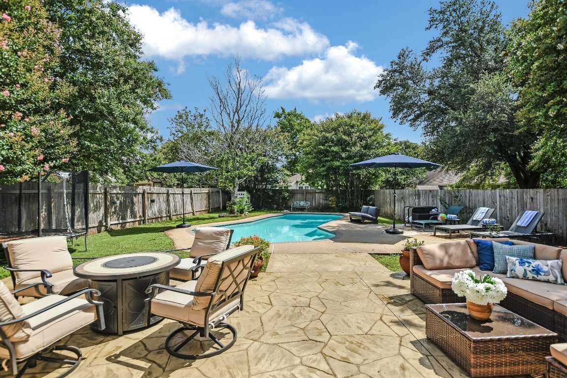 Property Photo:  8118 Hawick Drive  TX 78681 