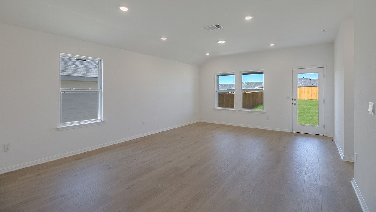 Property Photo: 505 Lake Sweetwater Lane TX 78640