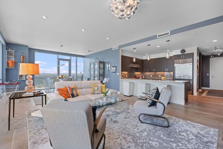 Property Photo:  222 West Avenue 1701  TX 78701 