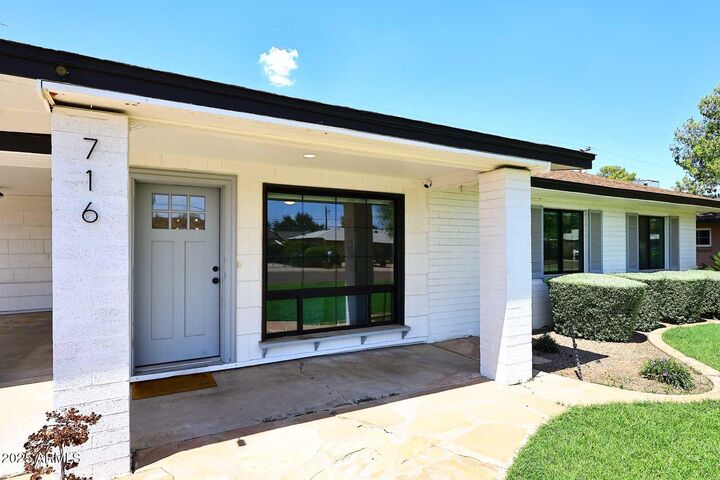 Property Photo: 716 W 11th Street AZ 85281