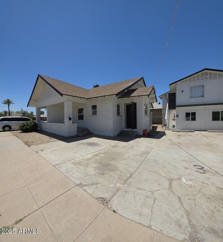 Property Photo:  2002 W Jefferson Street  AZ 85009 