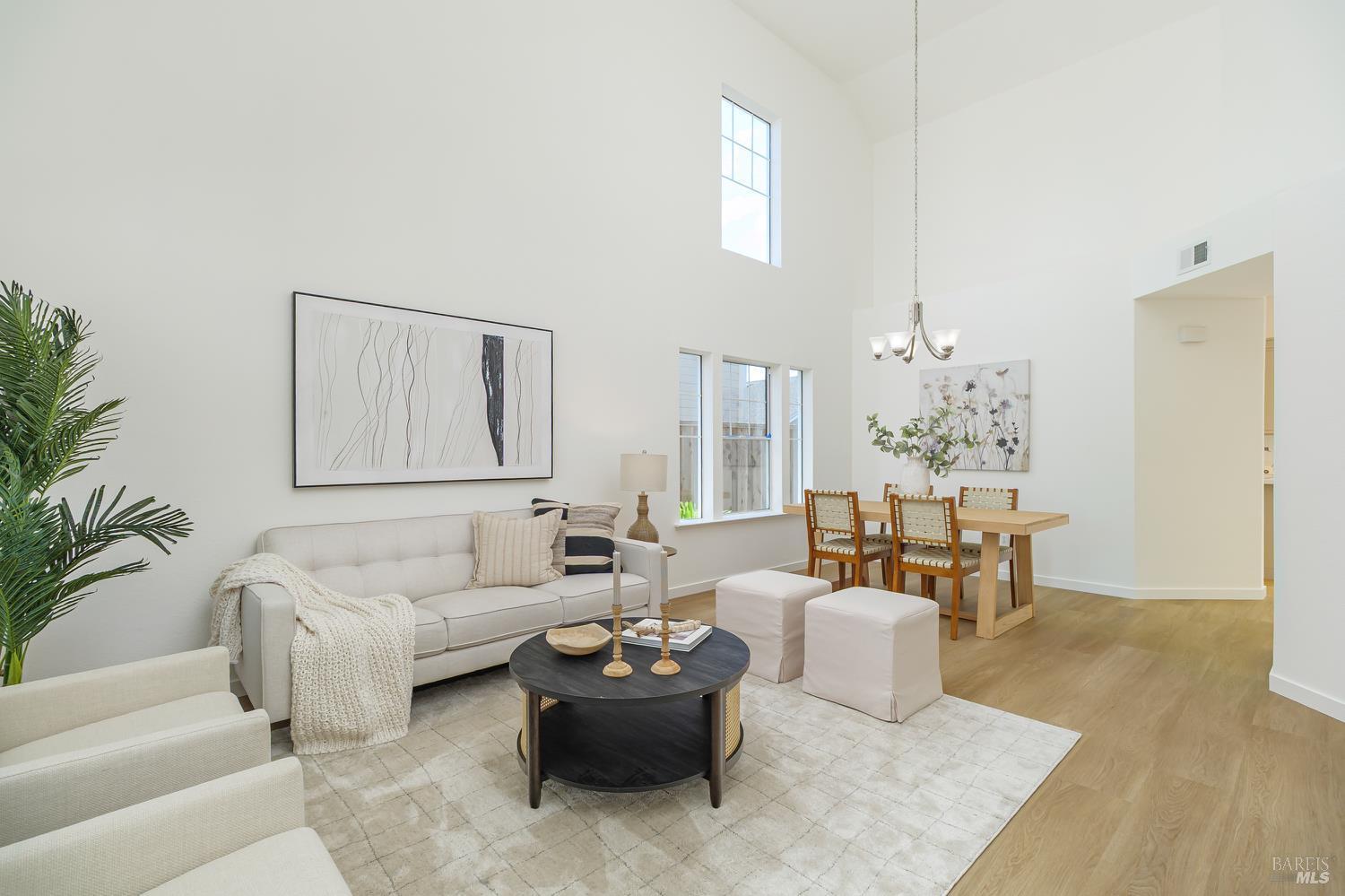 Property Photo:  717 Weymouth Street  CA 94954 