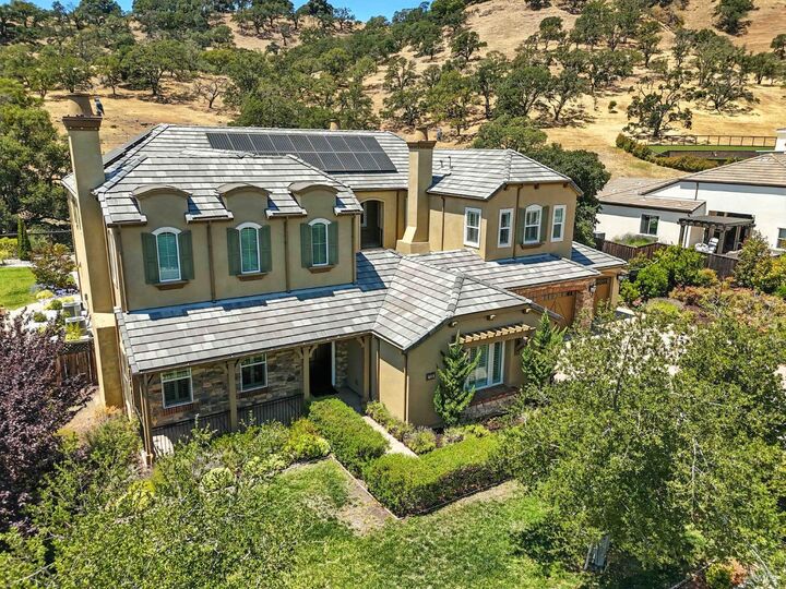 Property Photo:  715 Bridle Ridge Drive  CA 94534 
