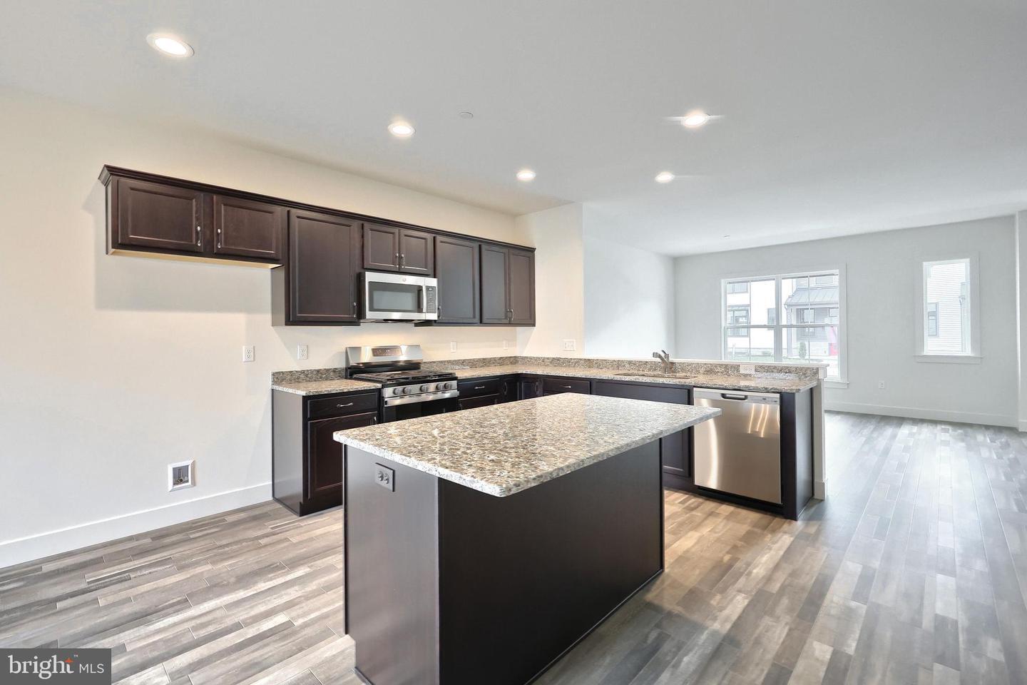 Property Photo:  105 Madison Drive  PA 17055 