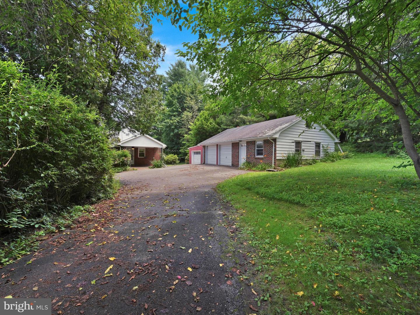 Property Photo:  9560 Longswamp Road  PA 19539 