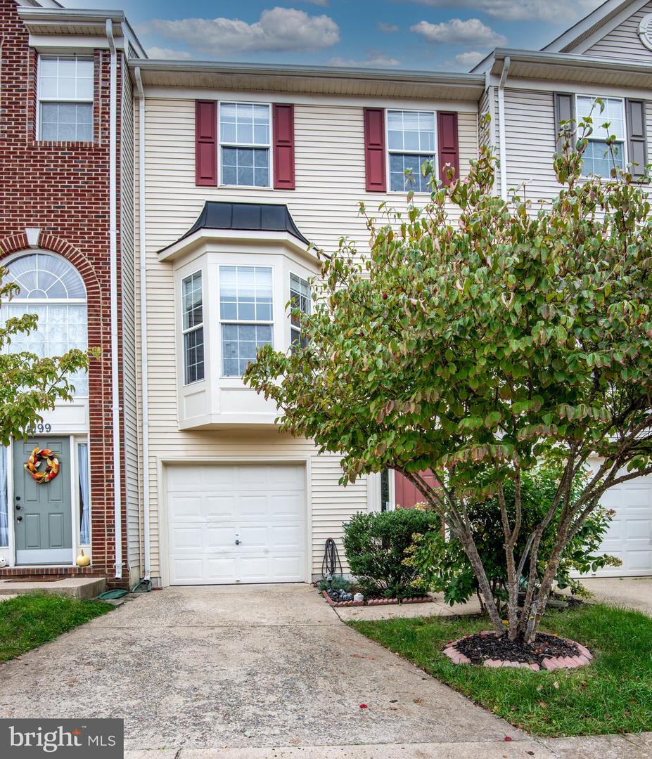 Property Photo:  14201 Hunters Run Way  VA 20155 