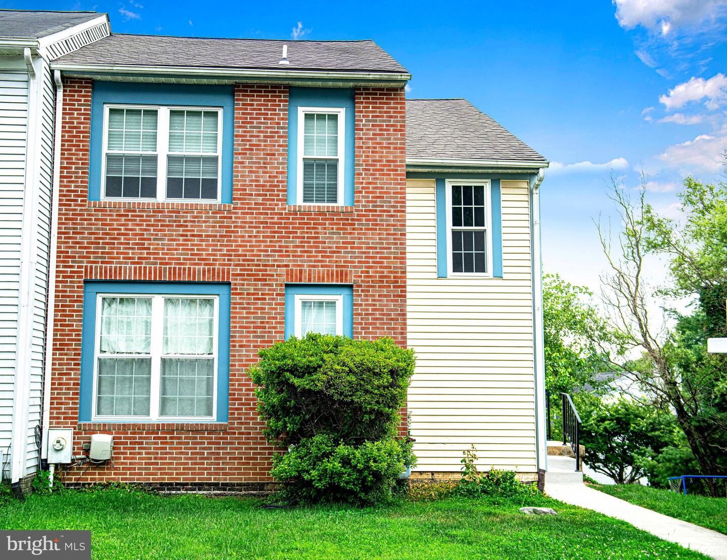 Property Photo: 726 Farnham Place MD 21014