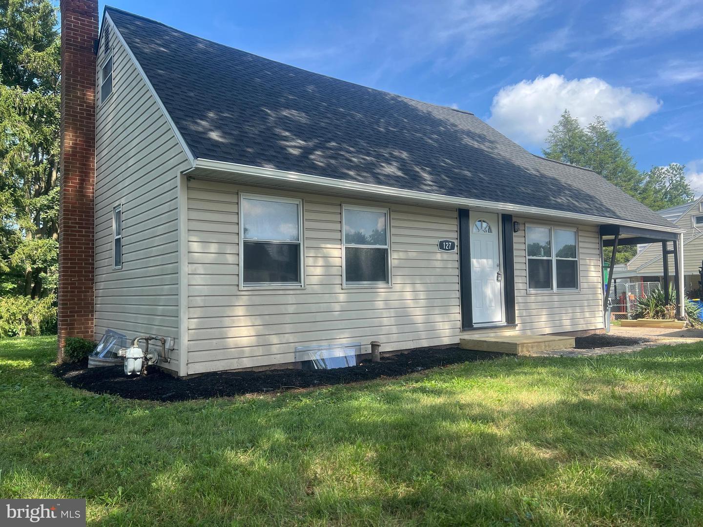 127 Sylvan Drive  York PA 17402 photo