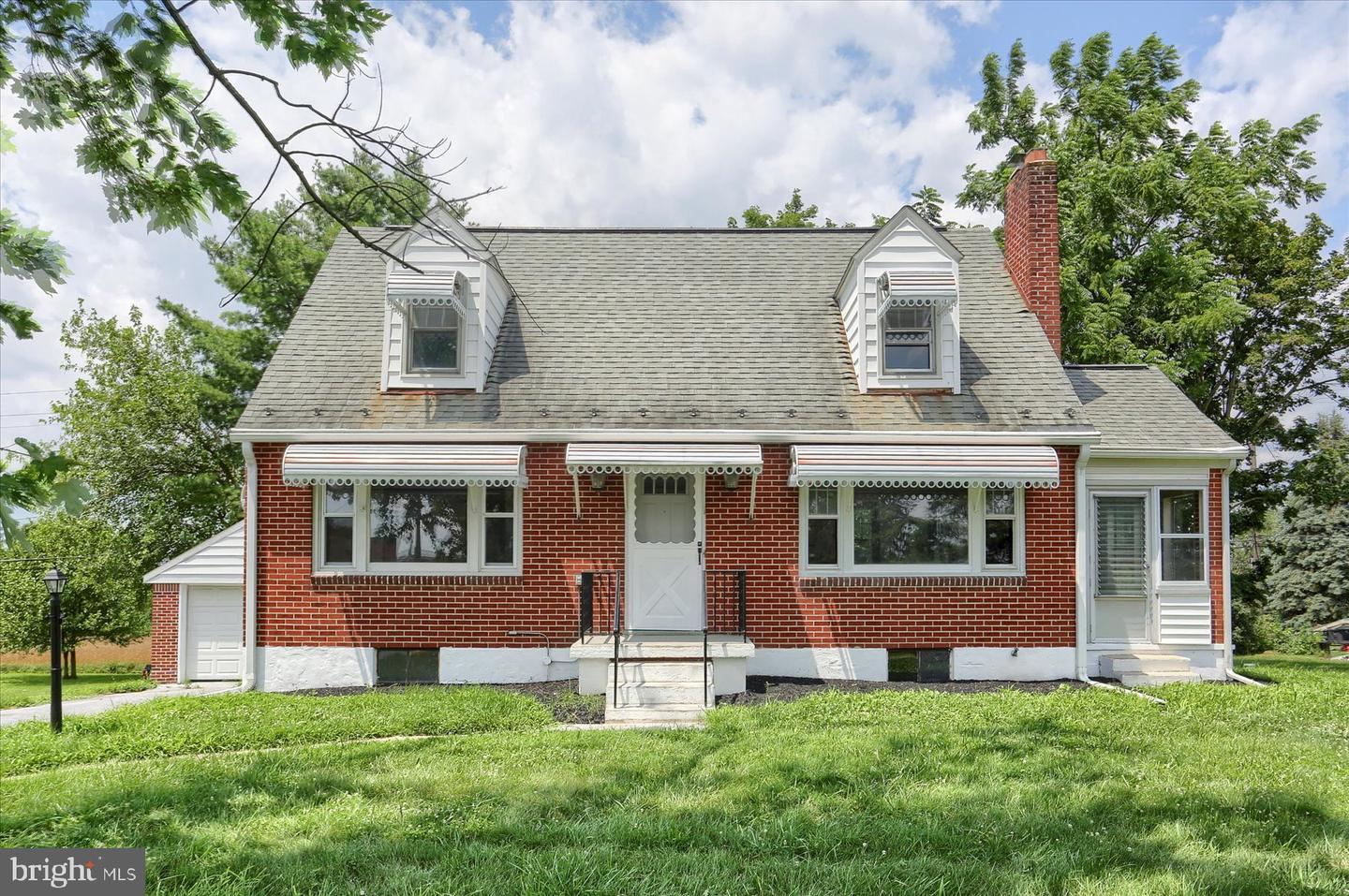 359 Schoolhouse Road  Middletown PA 17057 photo
