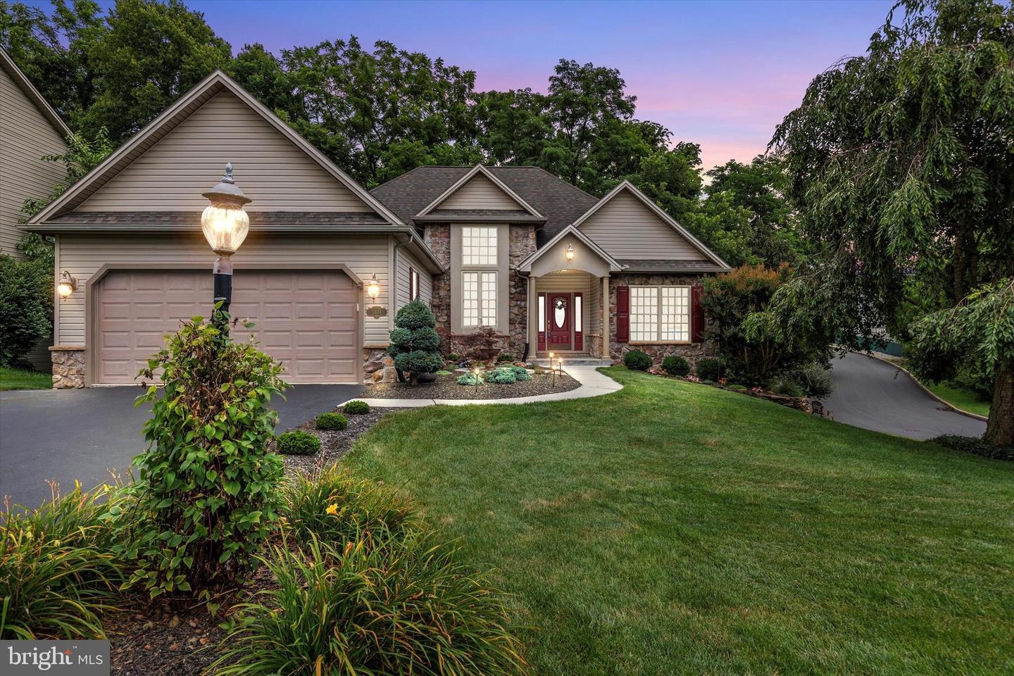 Property Photo: 2403 Rolling Hills Drive PA 17055