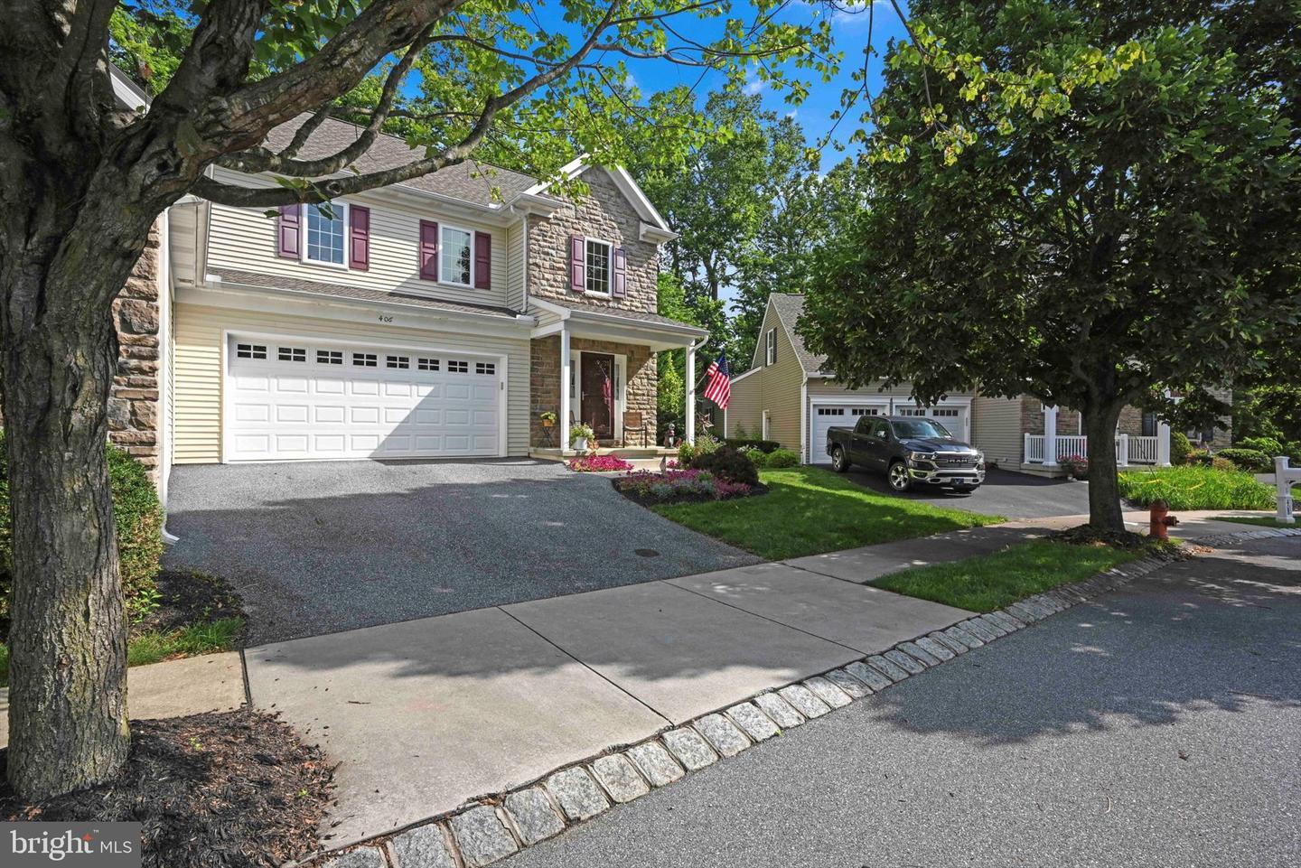 Property Photo: 406 Wendover Way PA 17603