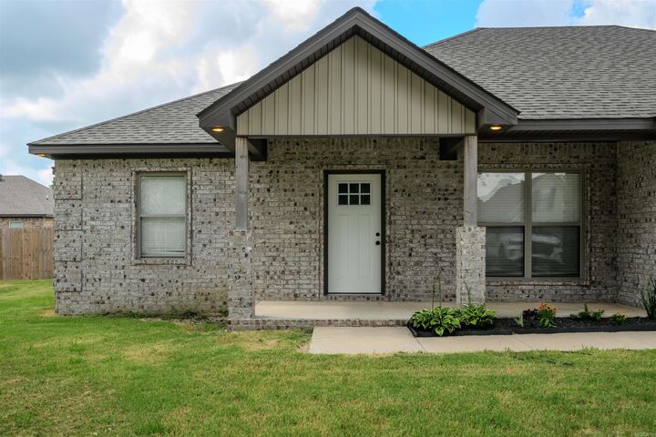 Property Photo: 609 Lanes Way AR 72442