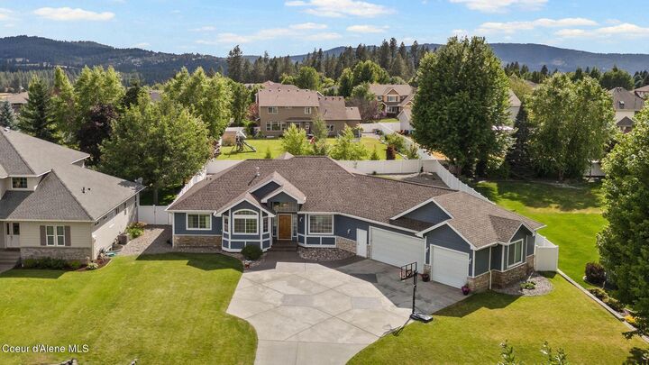 Property Photo:  17110 E Daybreak Ln  WA 99016 