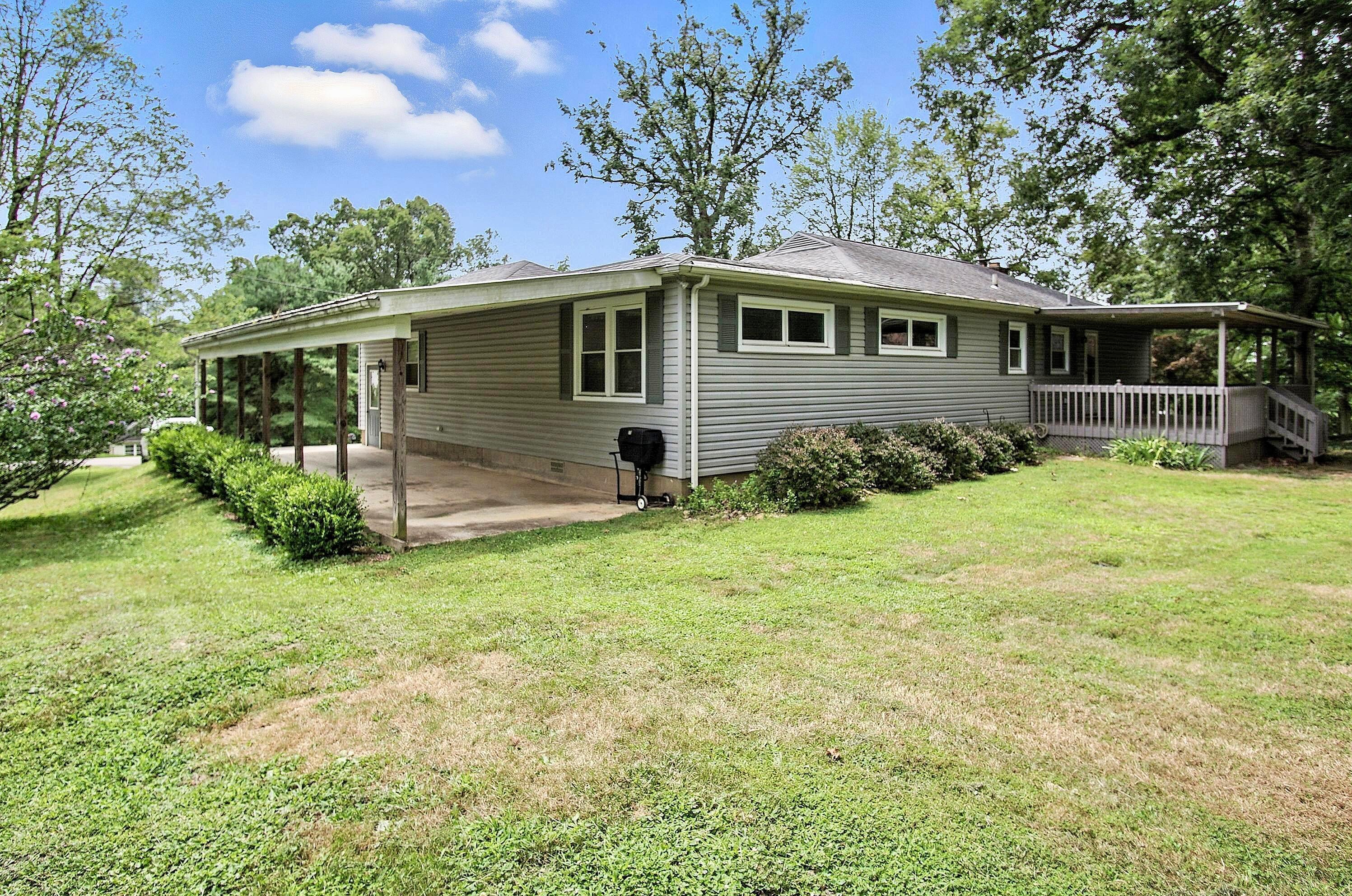 Property Photo: 621 Garden Road OH 43701
