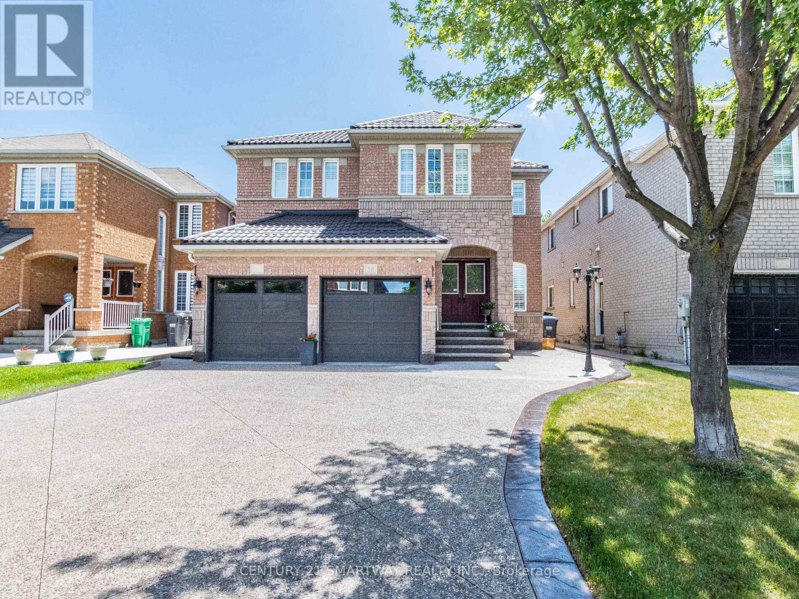 Property Photo: 38 Bottlebrush Drive ON L6R 2Z5