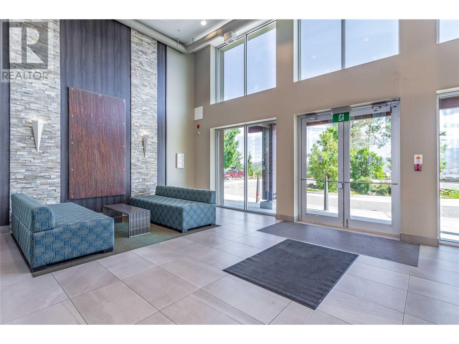 Photo de la propriété: 935 Academy Way 123 BC V1V 3A9